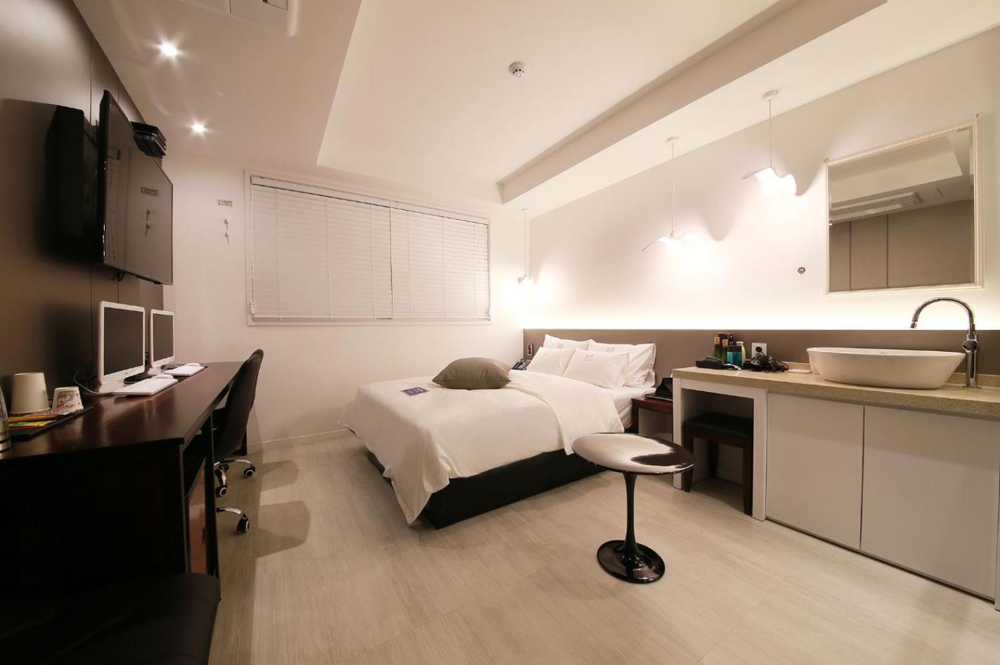 יונגין Hotel Yaja Terminal Branch מראה חיצוני תמונה